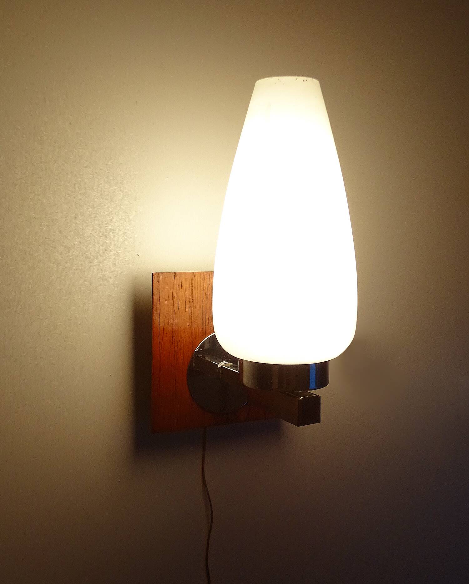 Scandinavian wall light, Glass and teak