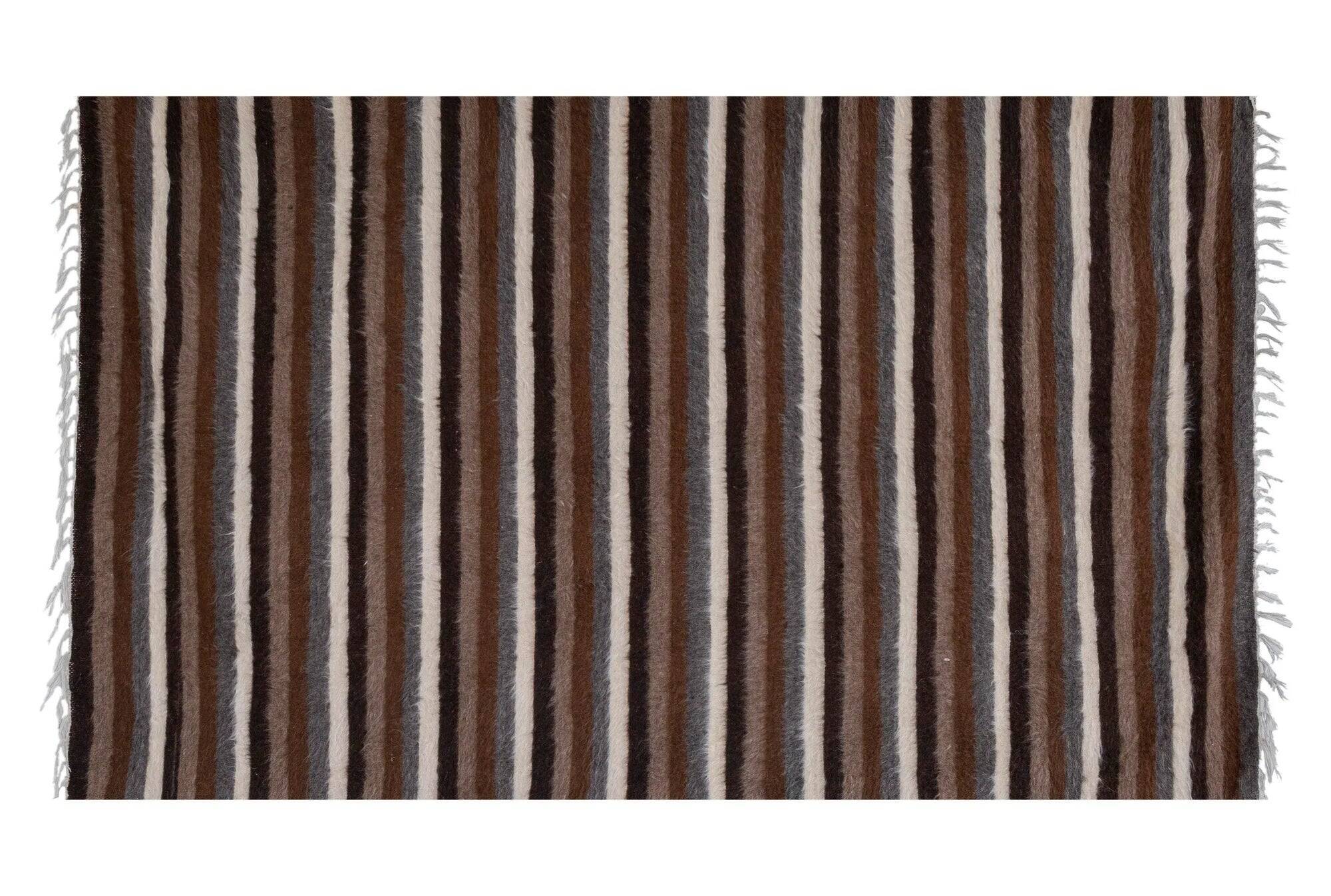 Vintage Turkish kilim, handwoven, 121x196 cm.