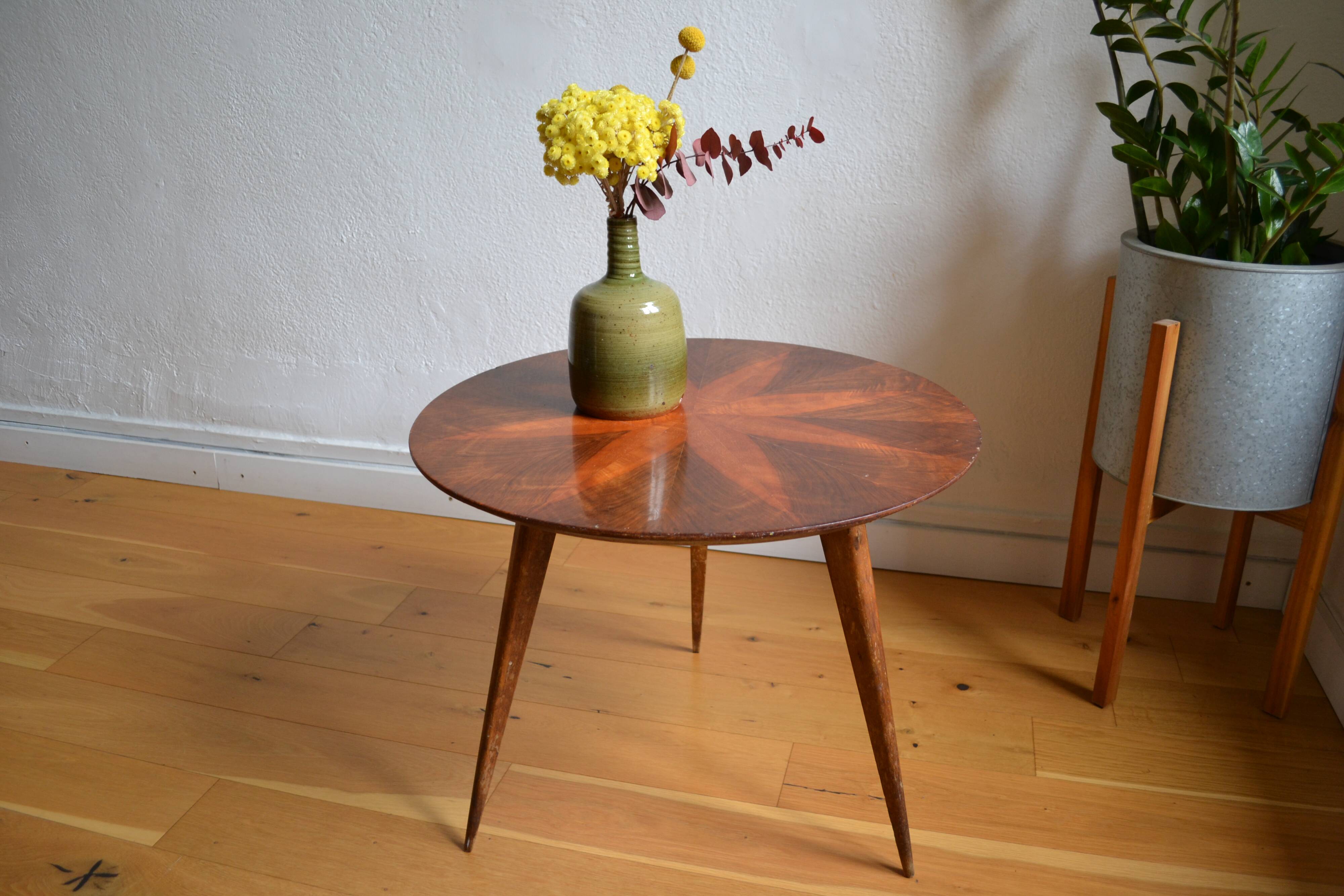 Round tripod coffee table from the 60s