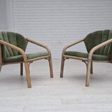 Années 1970, paire de fauteuils lounge scandinaves, mobilier en velours et rotin