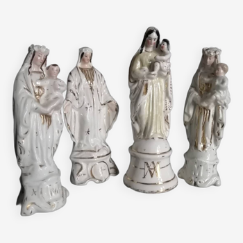 Lot of religious statuettes