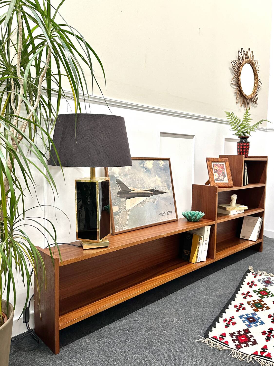 Vintage bookcase / TV cabinet