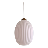 Scandinavian suspension in white opaline from the 1960s.
