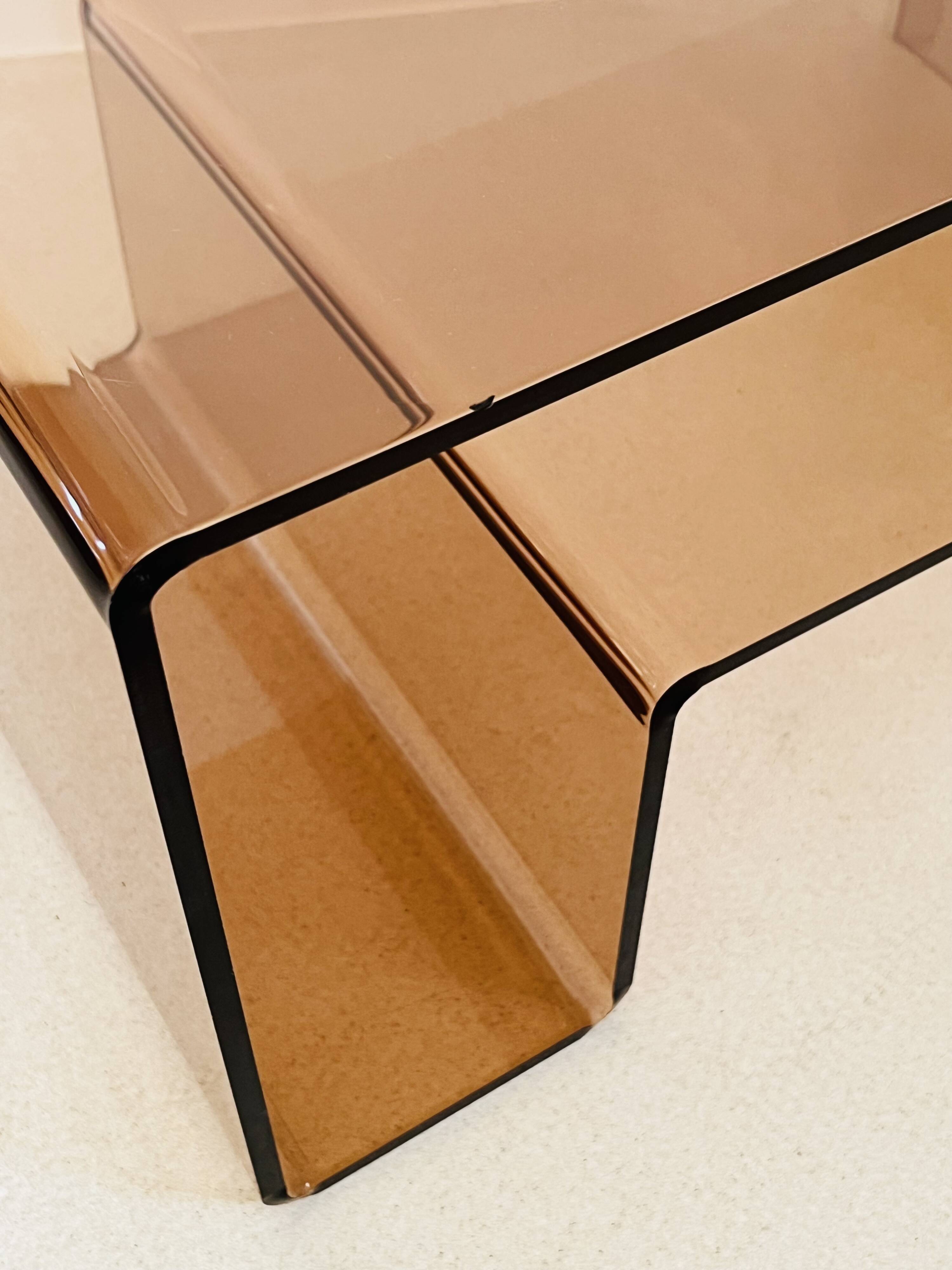 Table basse en altuglas par Michel Dumas, France années 70