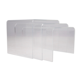 Tables gigognes en plexiglass
