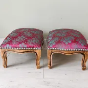 Repose-pieds anciens style Louis XV