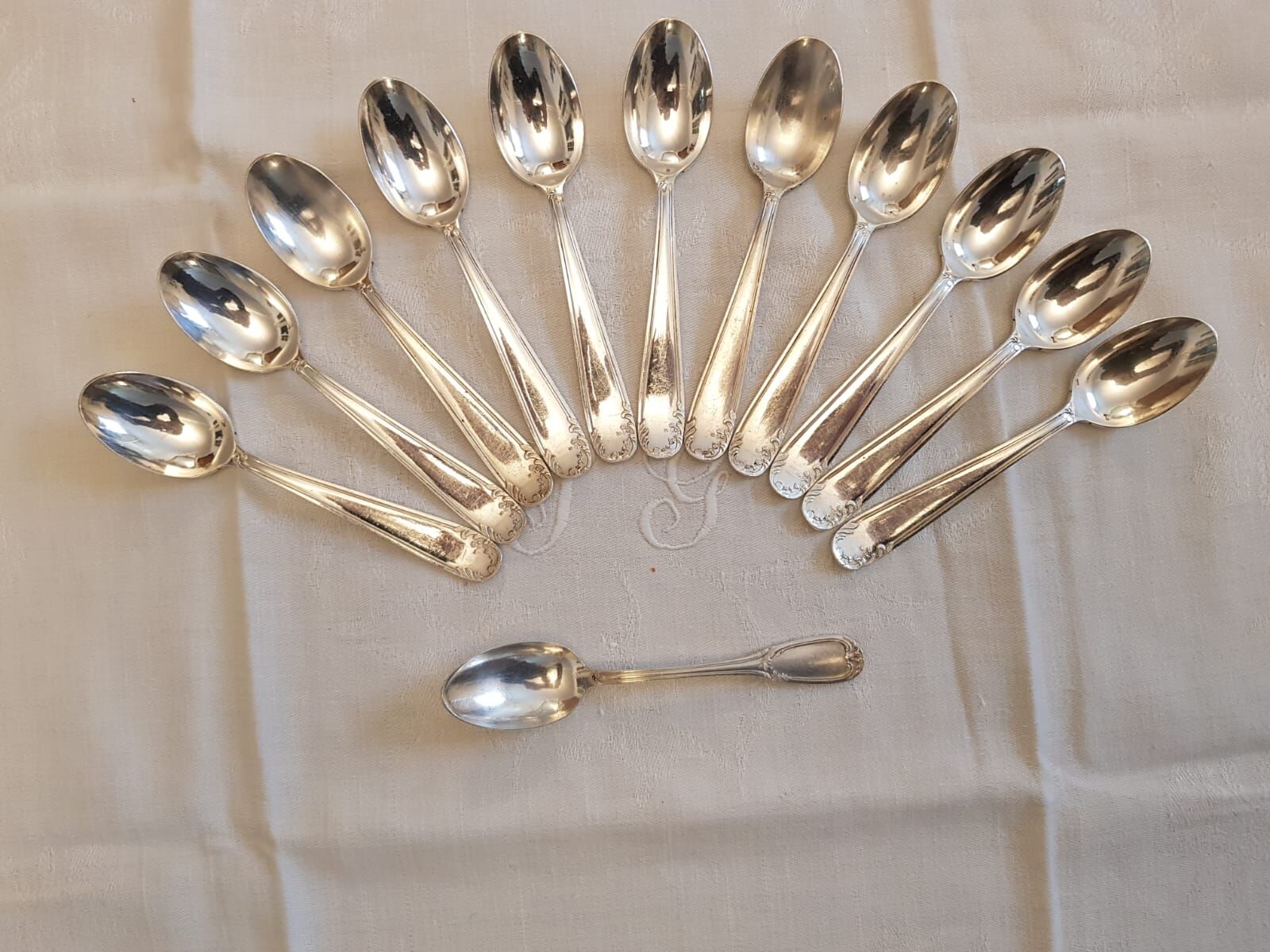 Silver cutlery set with 36 place settings and ladle