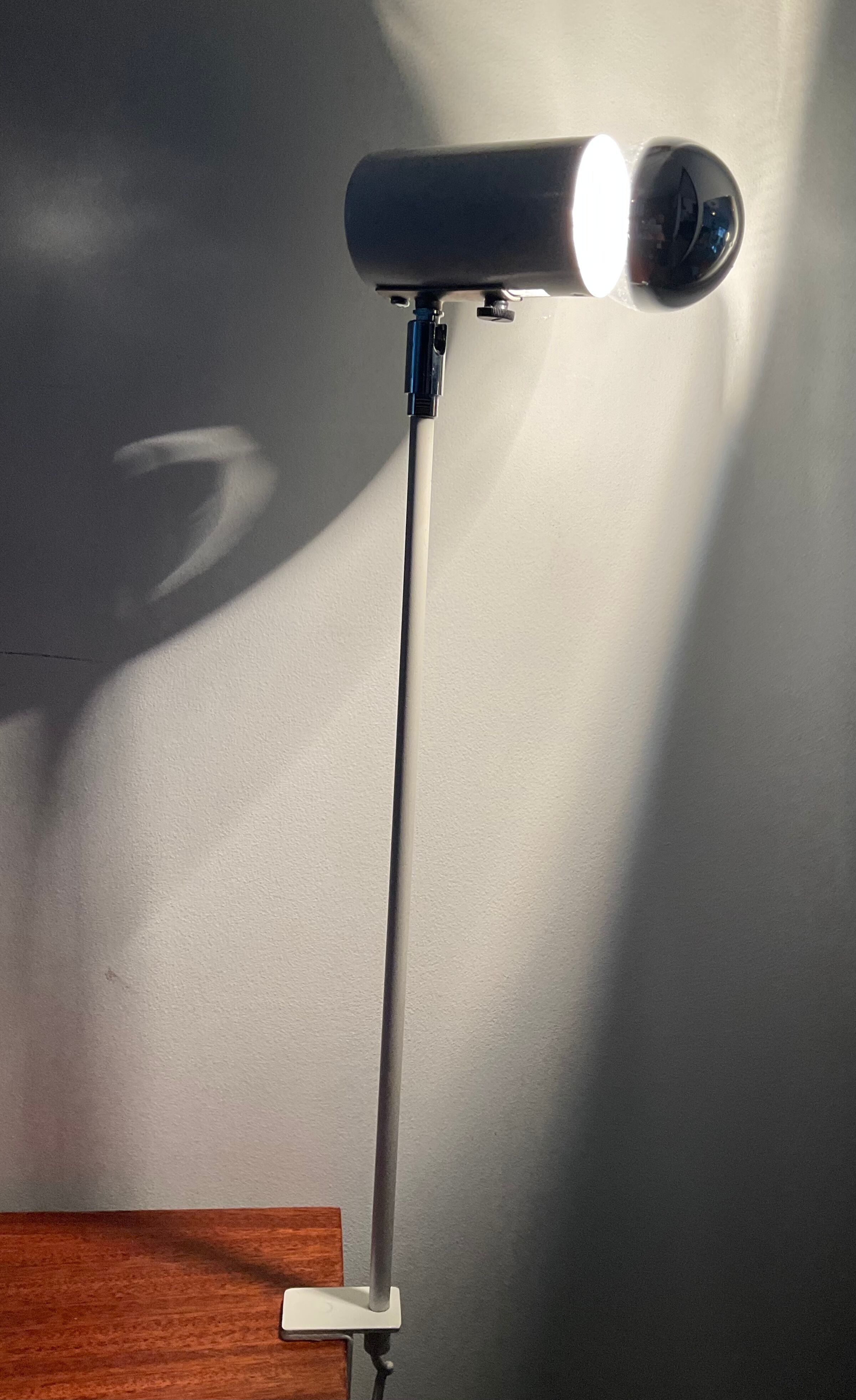 Articulated desk lamp from the 70s