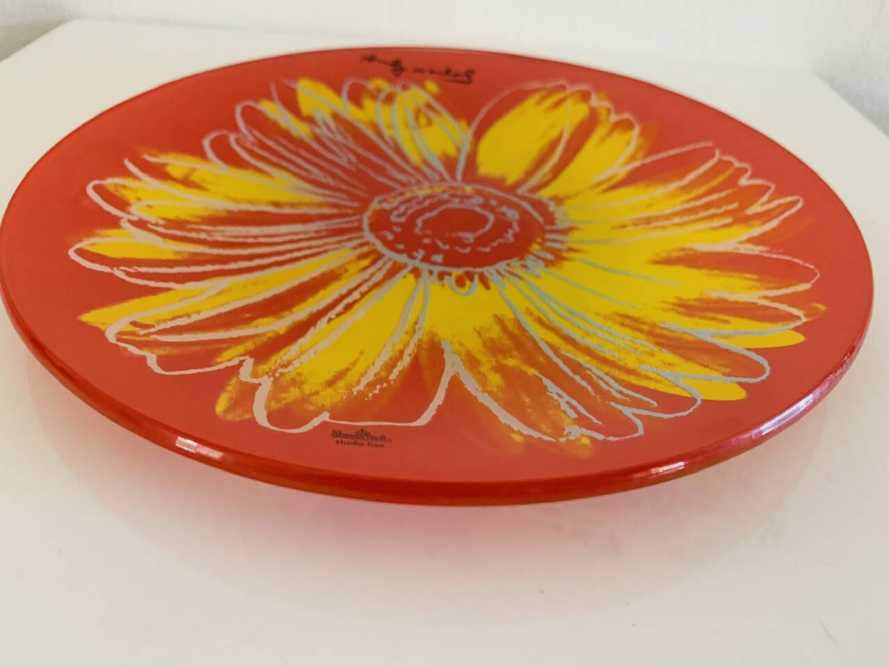 Daisy decorative plate by Andy Warhol, for Rosenthal, 1980s
