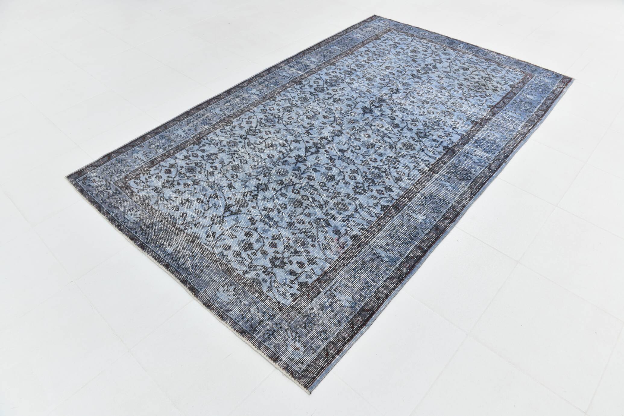 Turkish Rug All-Over Floral Pattern Light Blue Vintage Rug, 157x255Cm