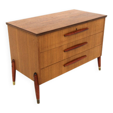 Scandinavian teak chest of drawers, Bröderna Gustavssons, Markaryd, Sweden, 1960