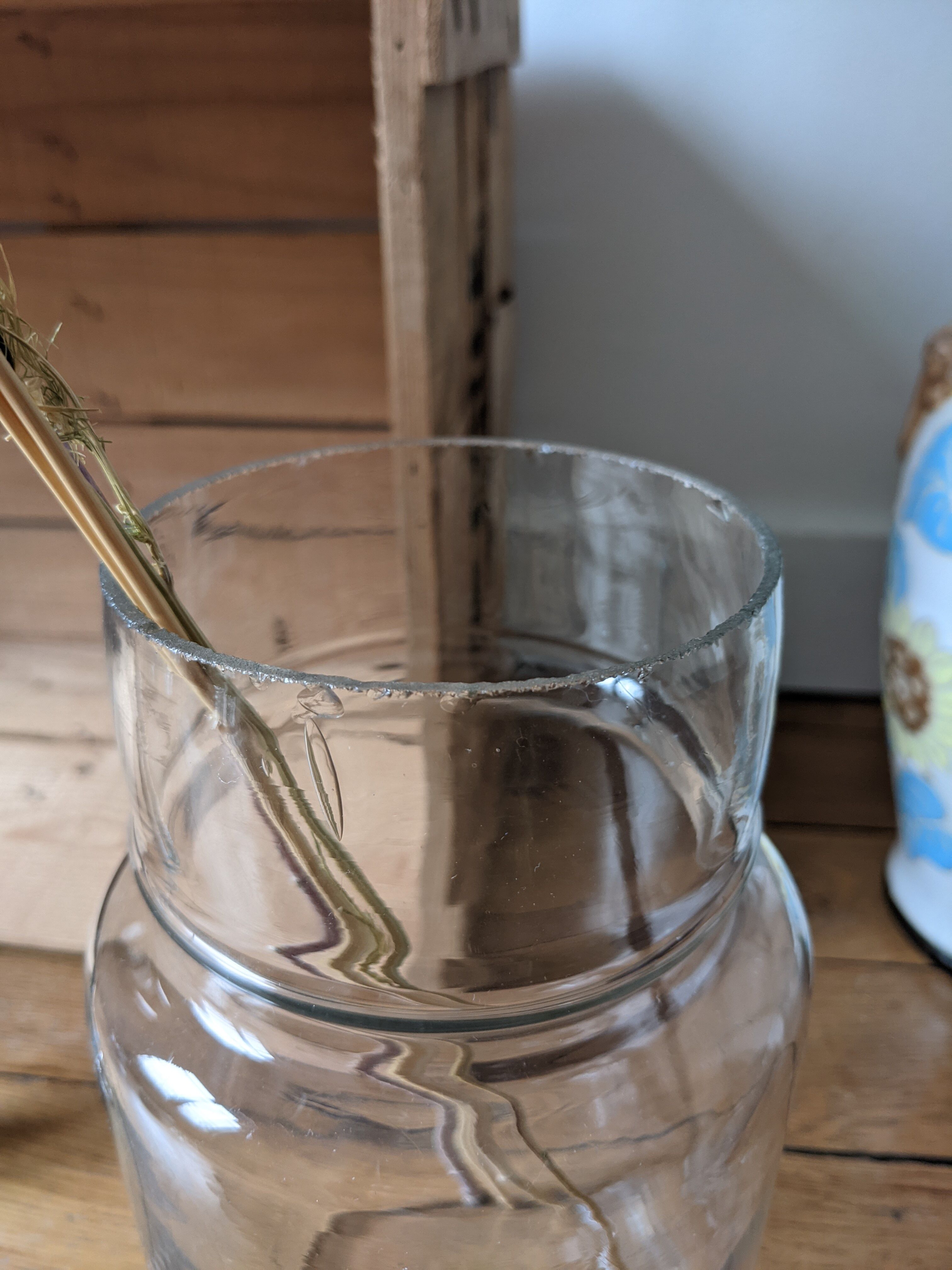 Glass vase