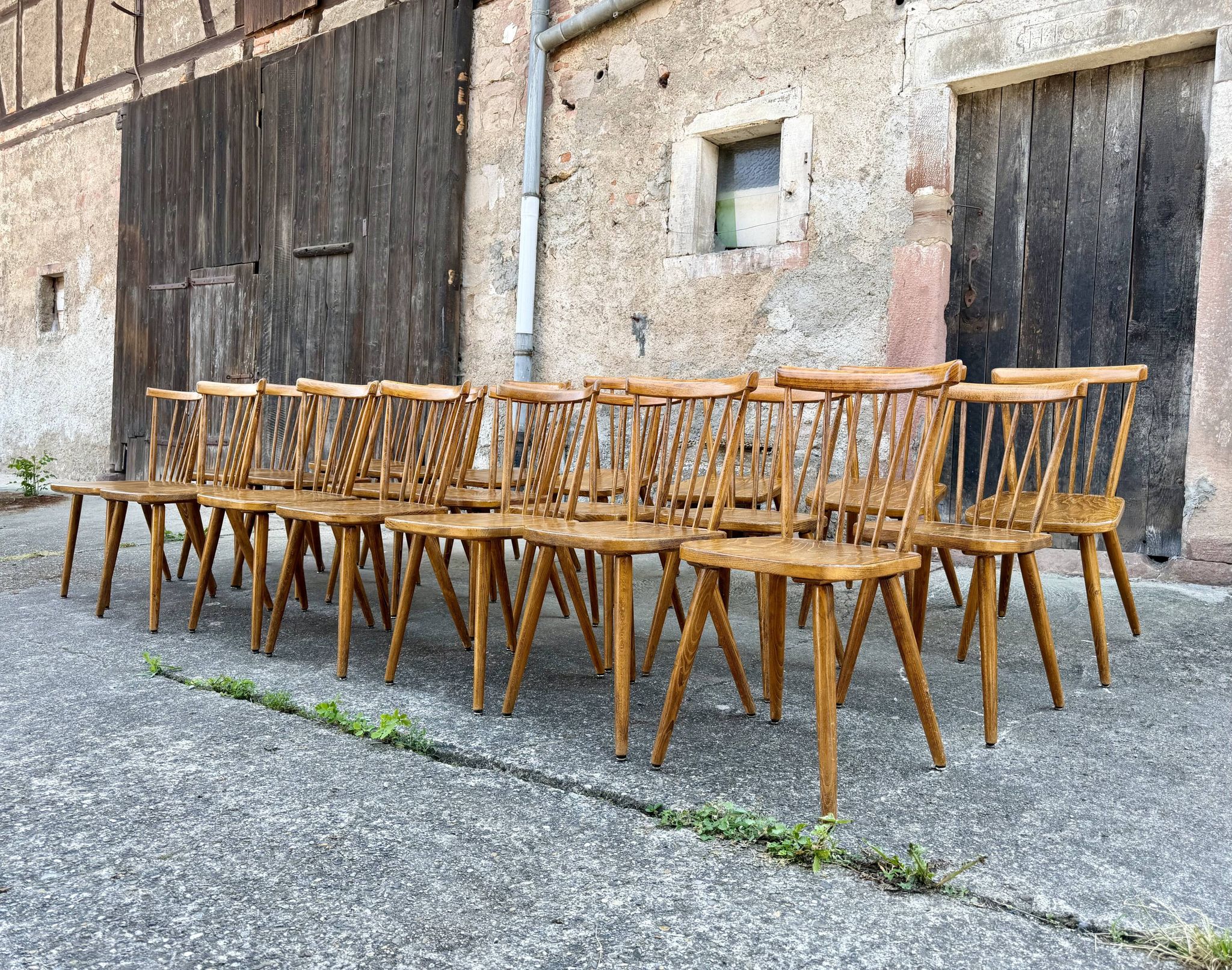 21 Scandinavian design bistro chairs