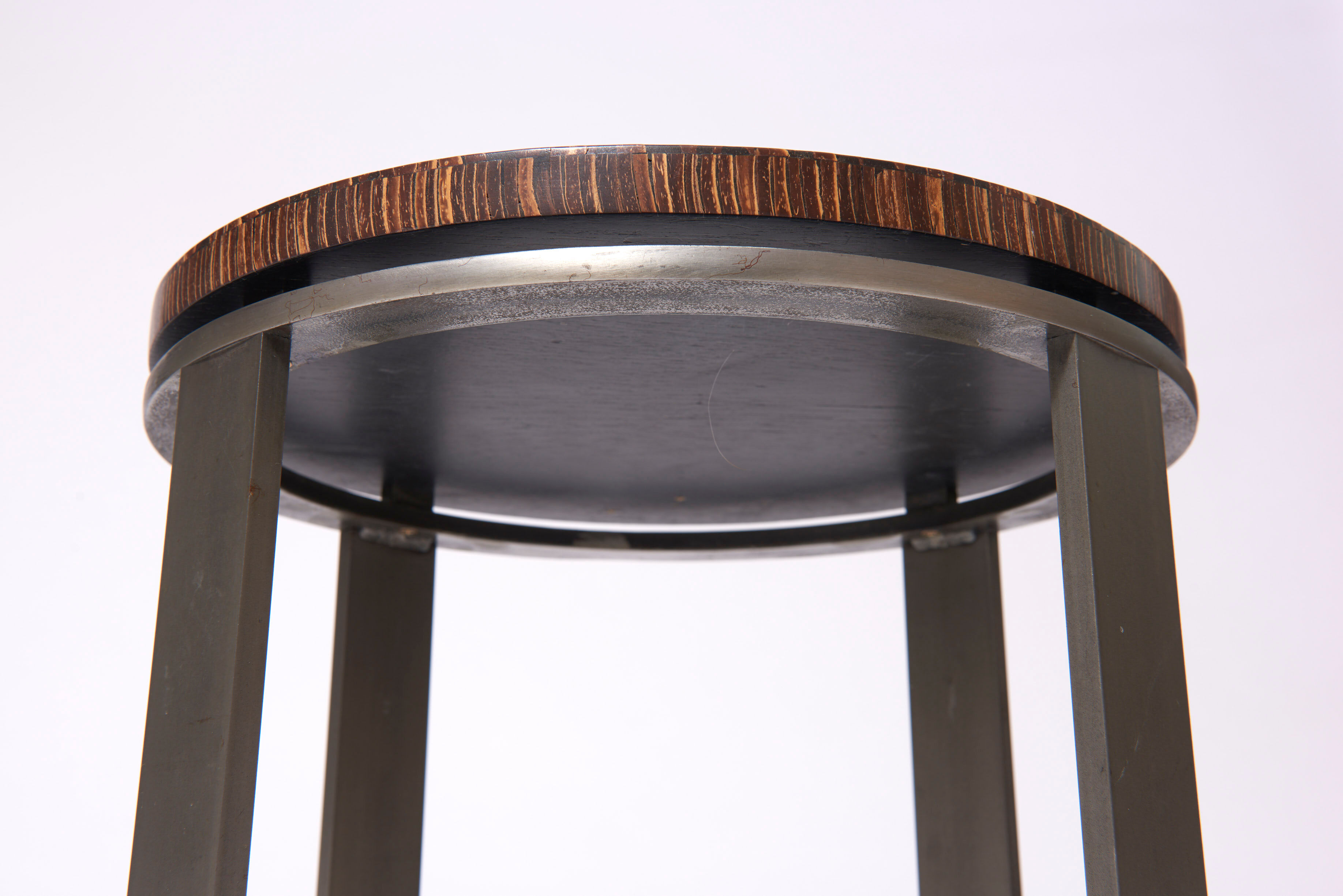 Art-deco style side table in palm wood and steel base