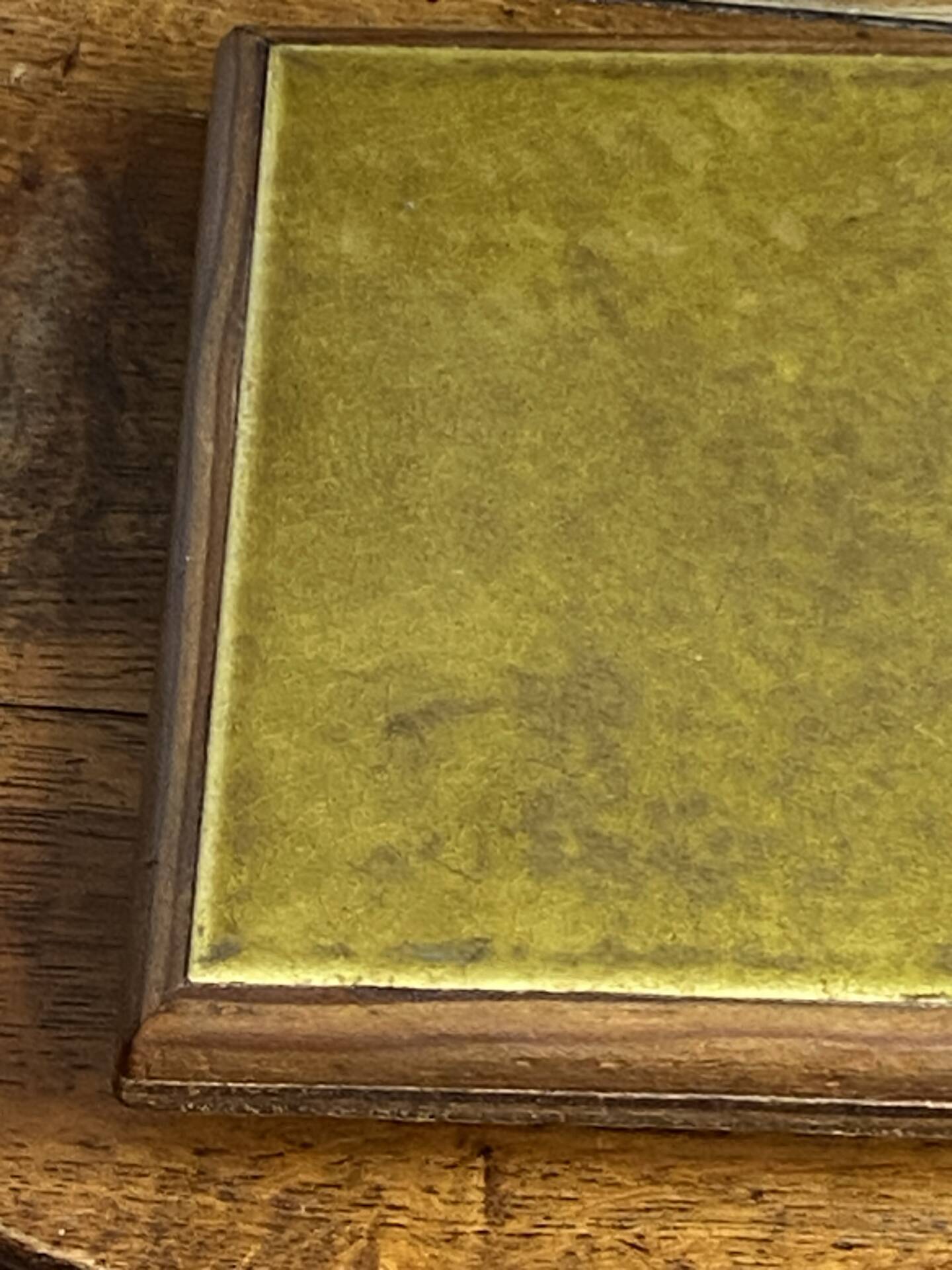 Ceramic and wood trivet