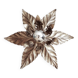 Applique fleur en métal patiné