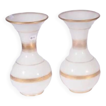 Pair of opaline baluster vases with gilded threads - 19th century