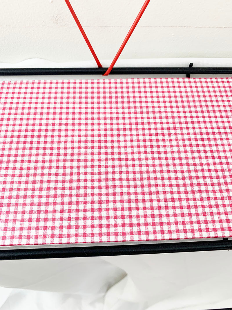 Scoubidou wall shelf