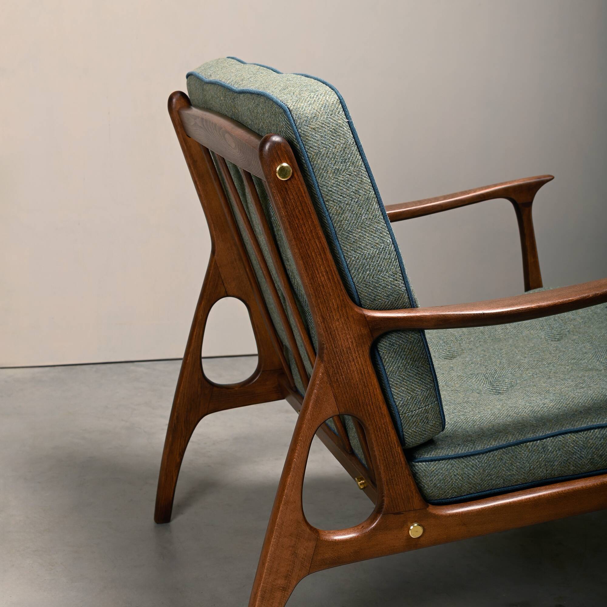 Pair of Mid-Century Italian Armchairs in stained Beech and Green Cushions