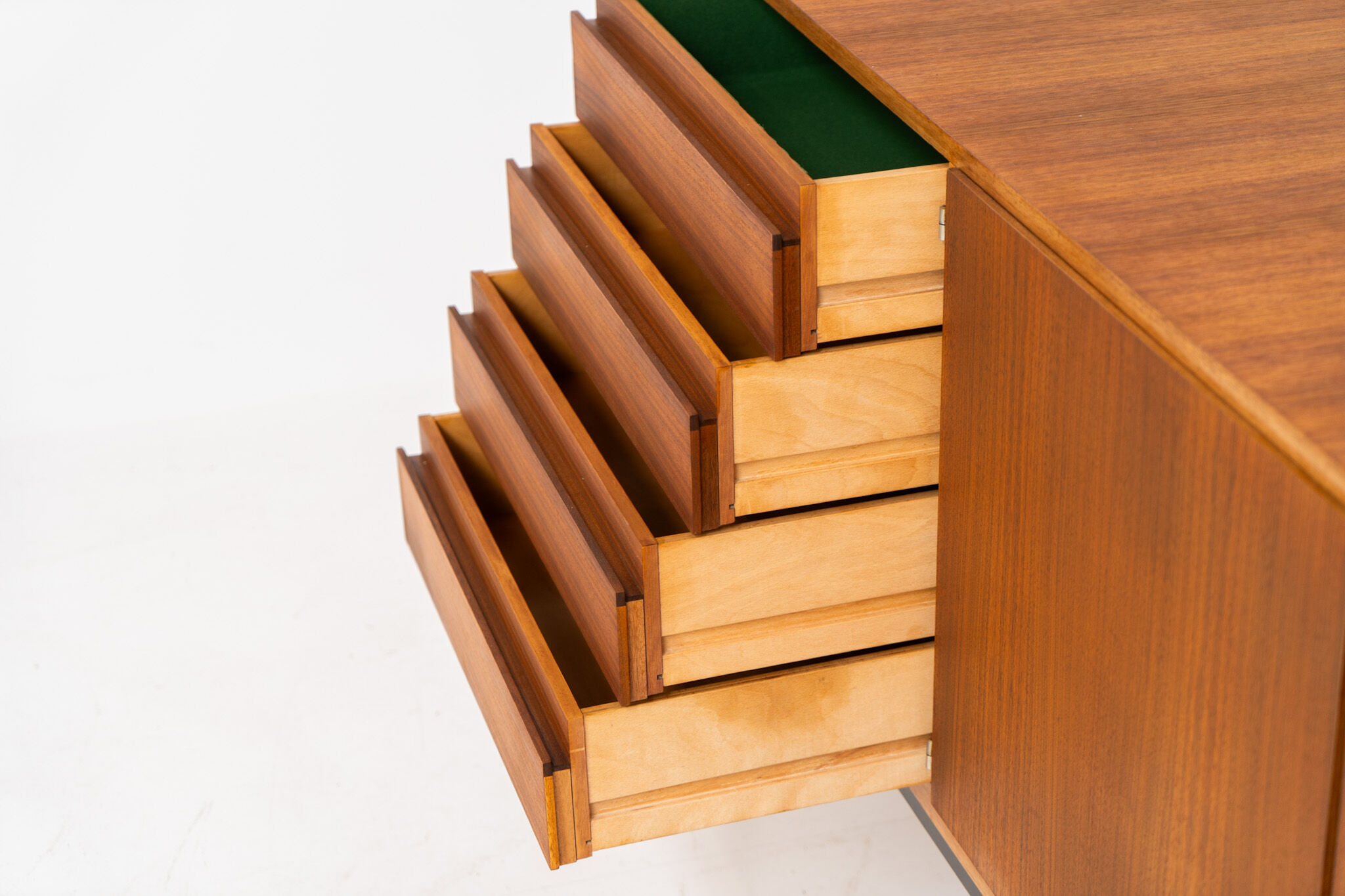 Buffet moderniste XL de Behr Möbel