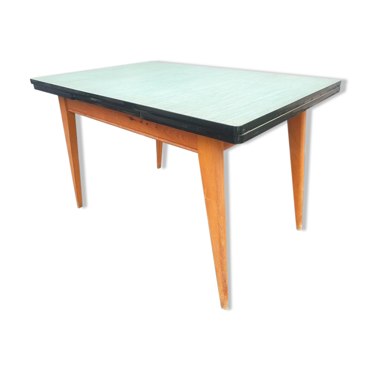 Expandable compass feet table and green vinyl tray from China