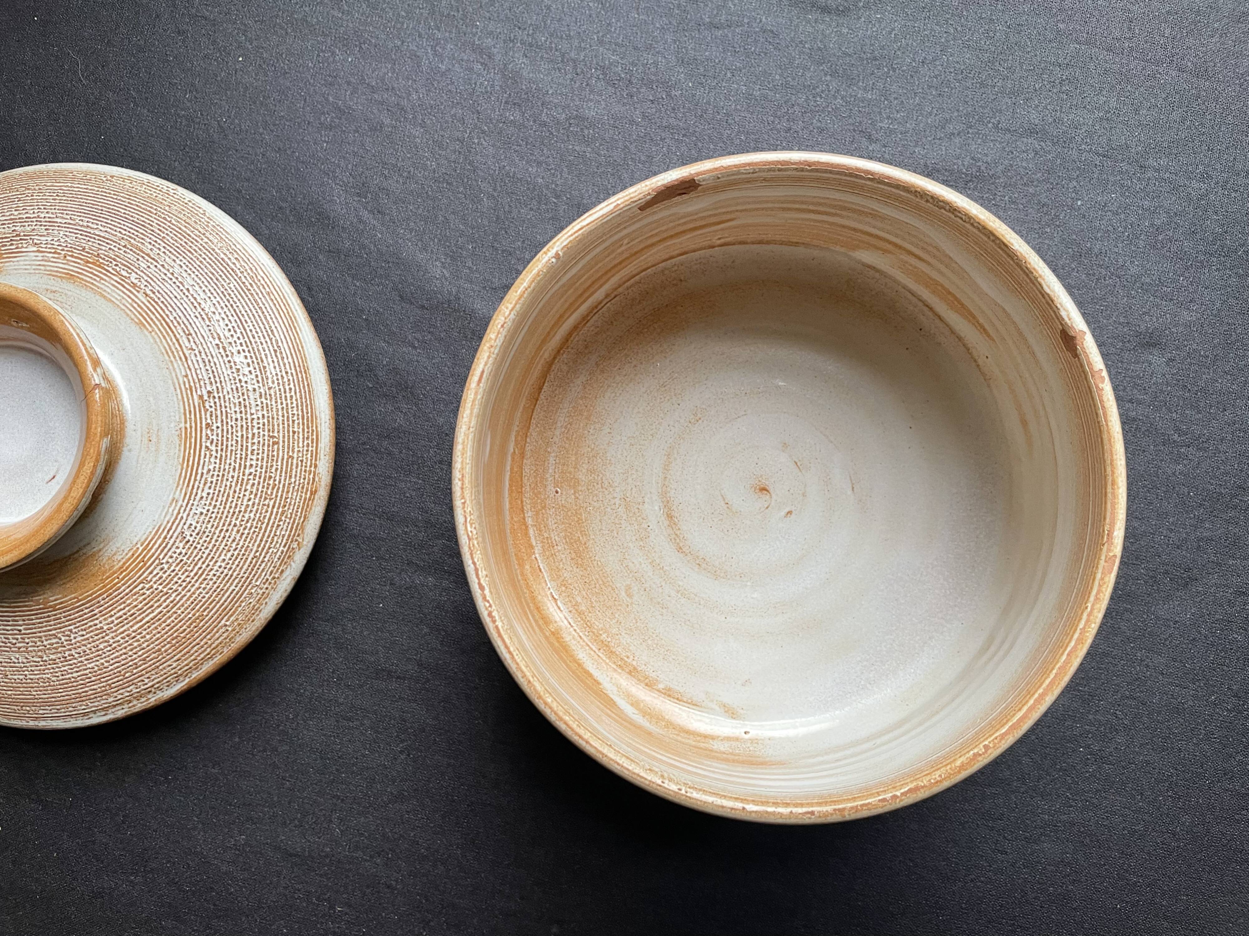 Pot with lid in stoneware vallauris