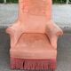 Fauteuil crapaud en velours rose saumon 1950