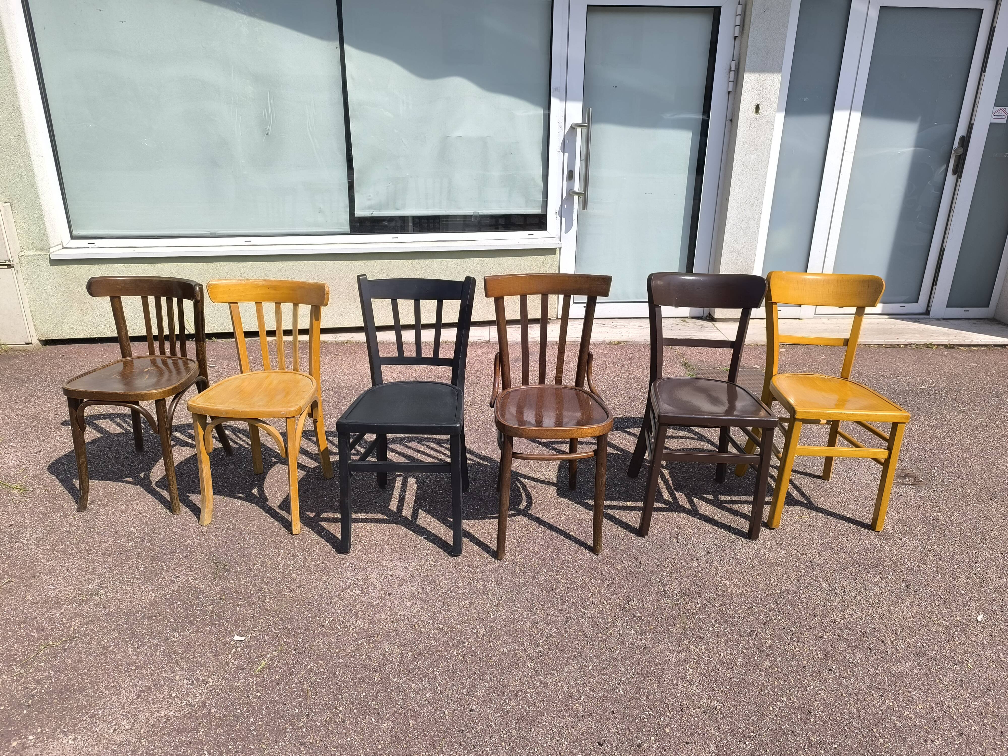Lot de 6 chaises de bistrot dépareillées bois vintage