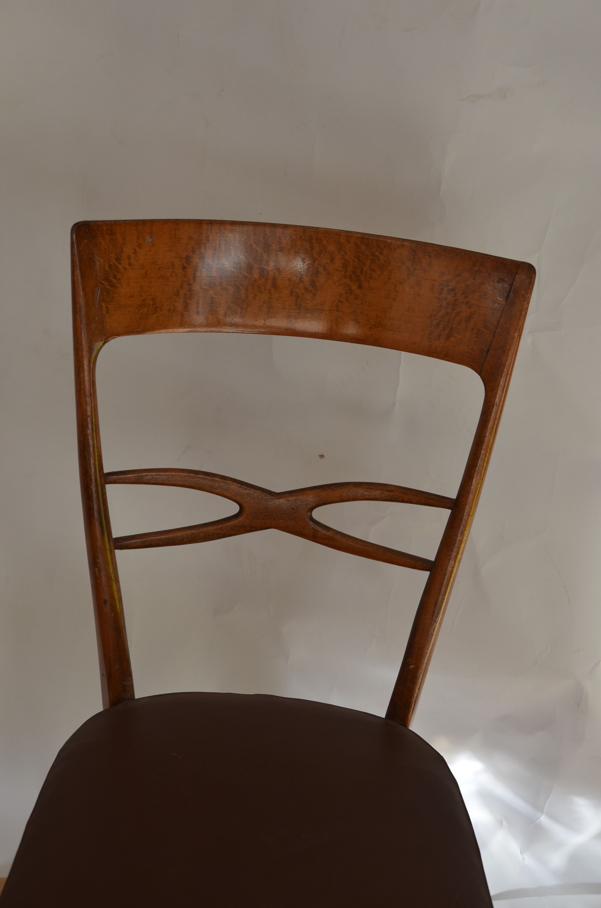 Series of six wooden chairs