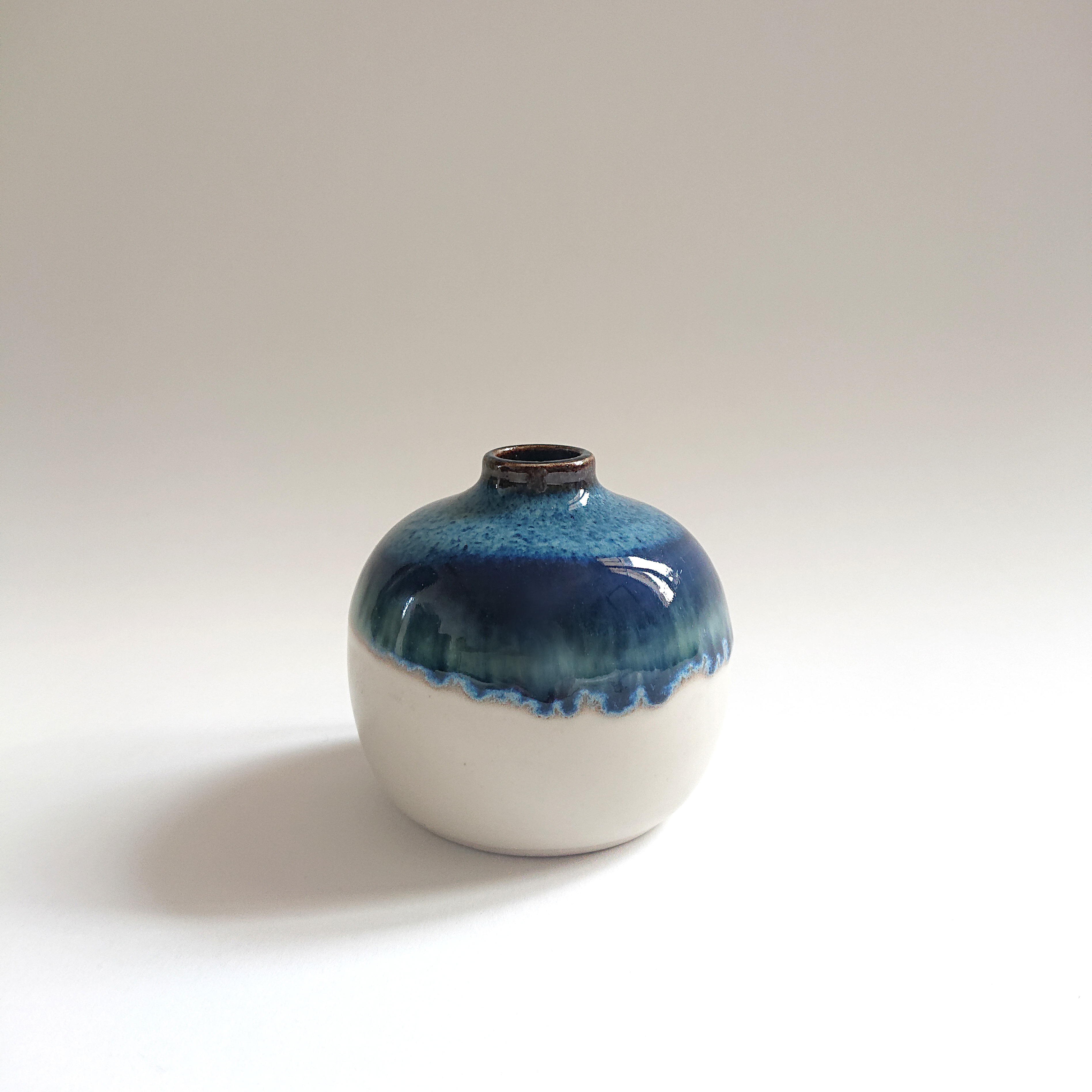 Vase blue cocoon