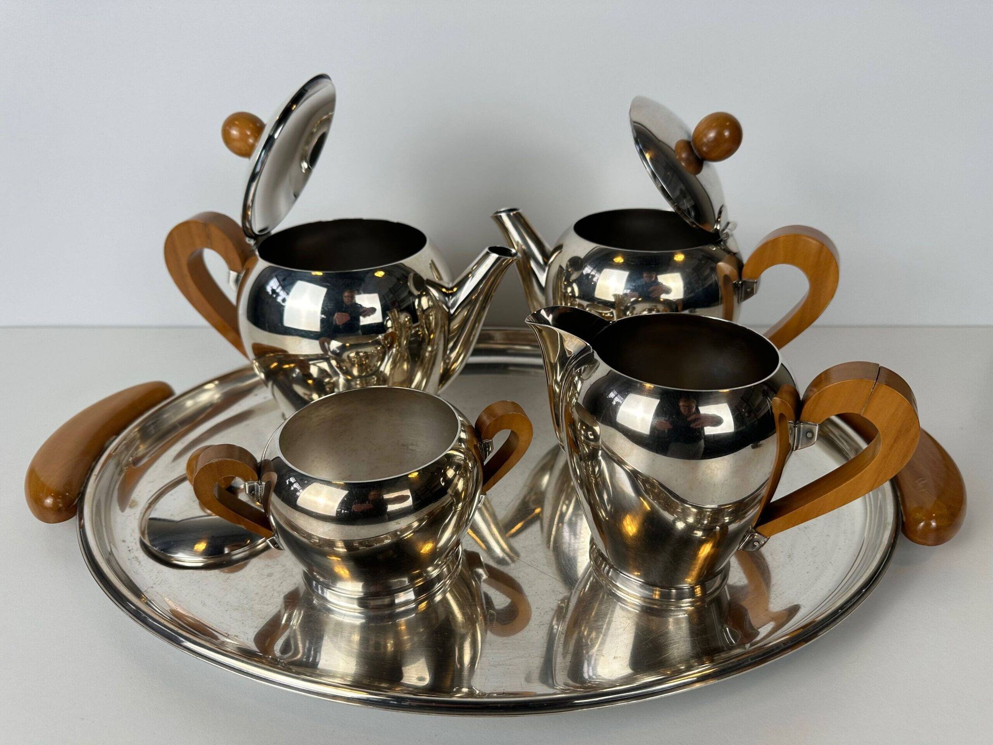 Service à café et à thé en métal argenté Alessi