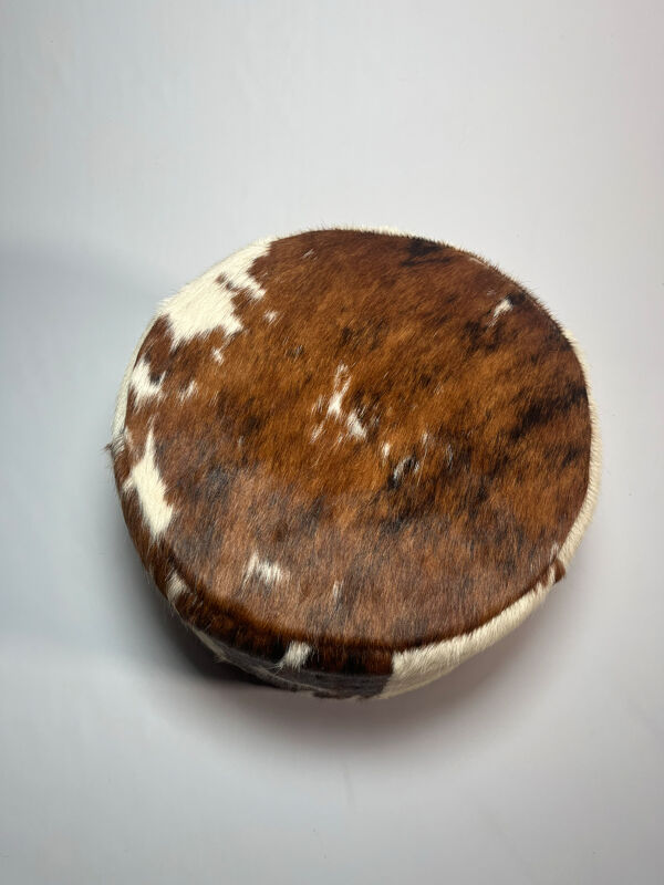 Pouf vintage en peau de vache 80s