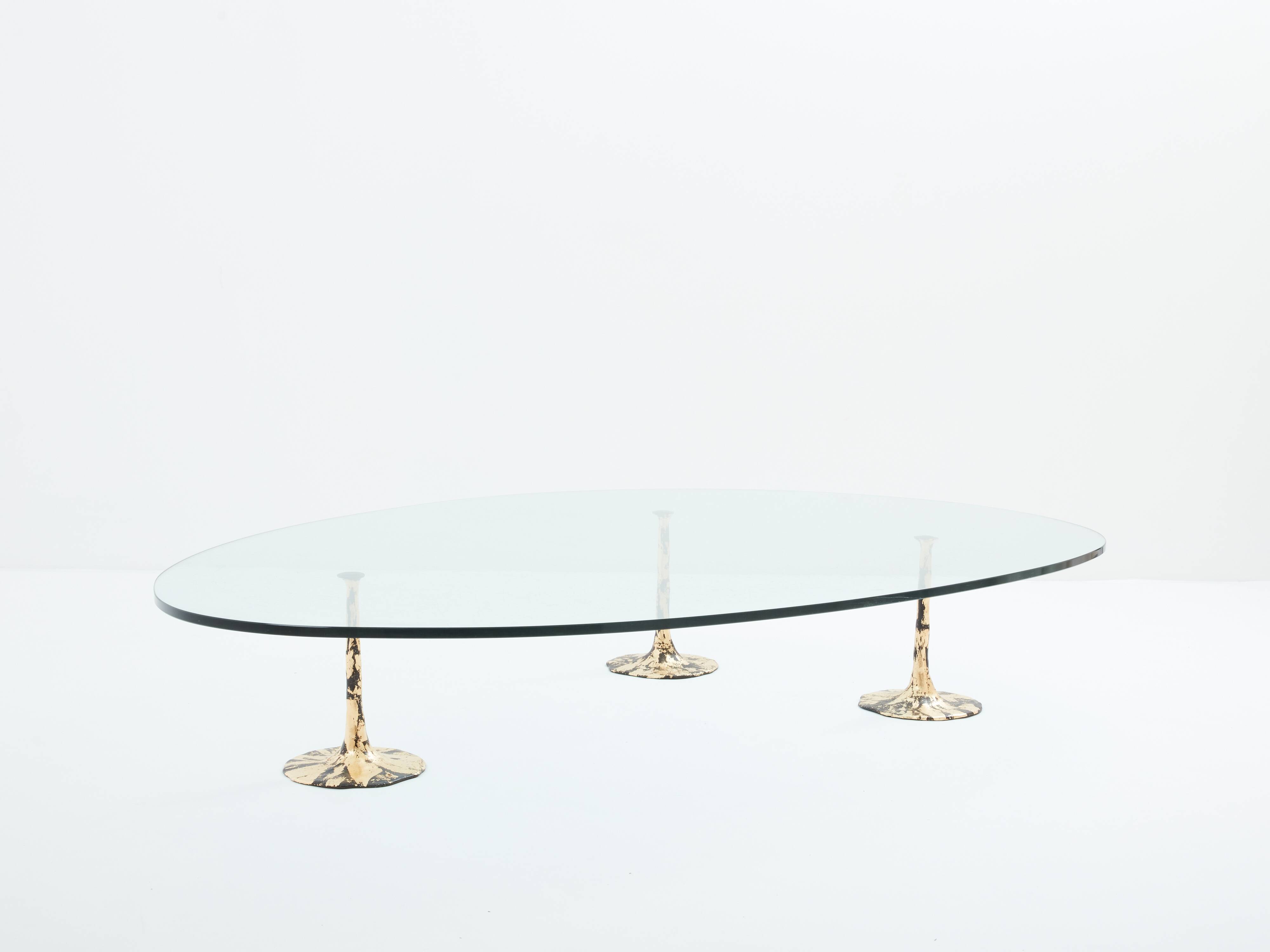 Table basse brutaliste fer forgé doré feuille d’or 1970