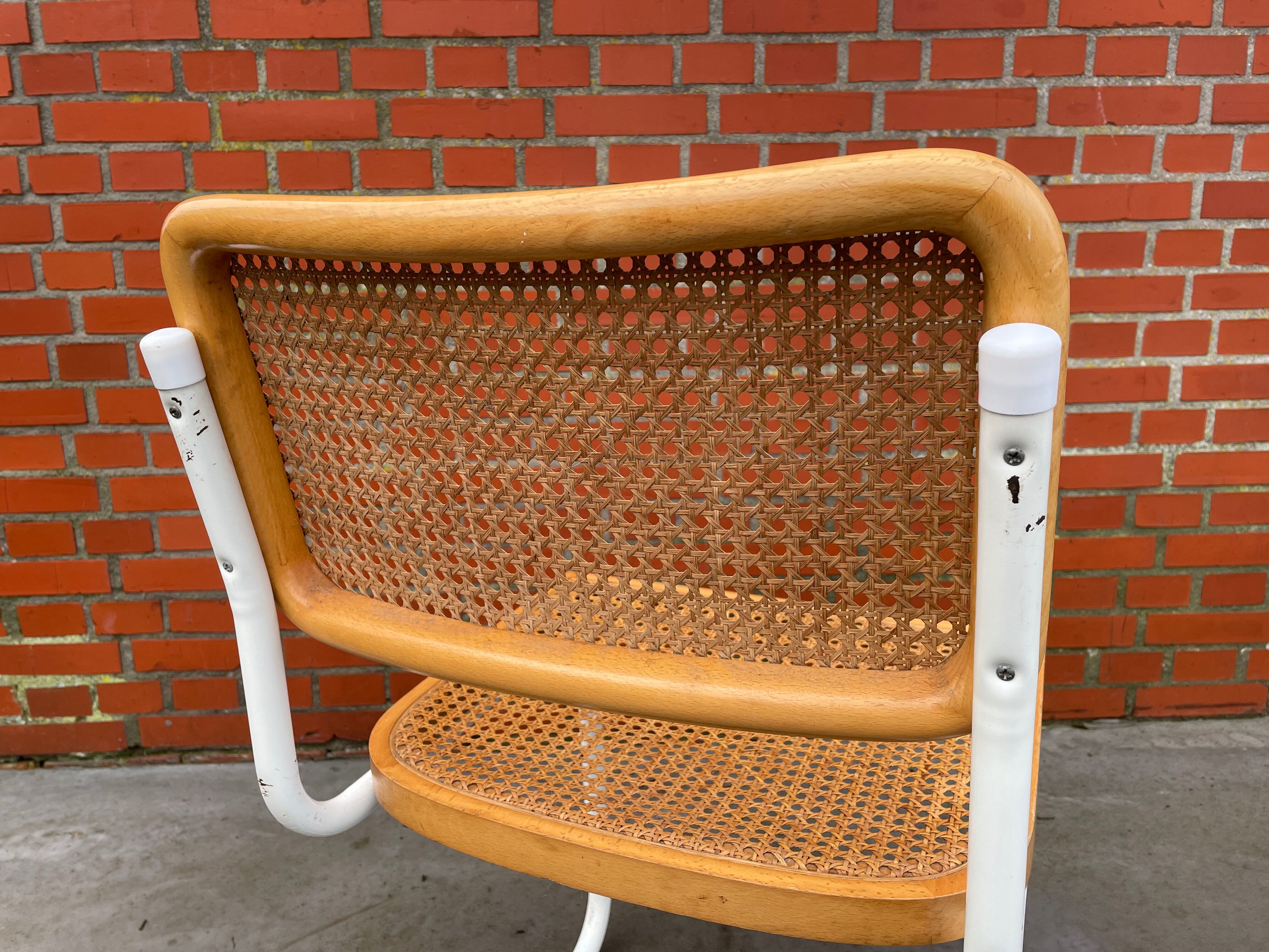 Ensemble de 4 chaises modèles Cesca de Marcel Breuer