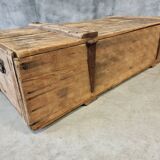 Coffre ancien table basse XIXe siècle 57x152 cm