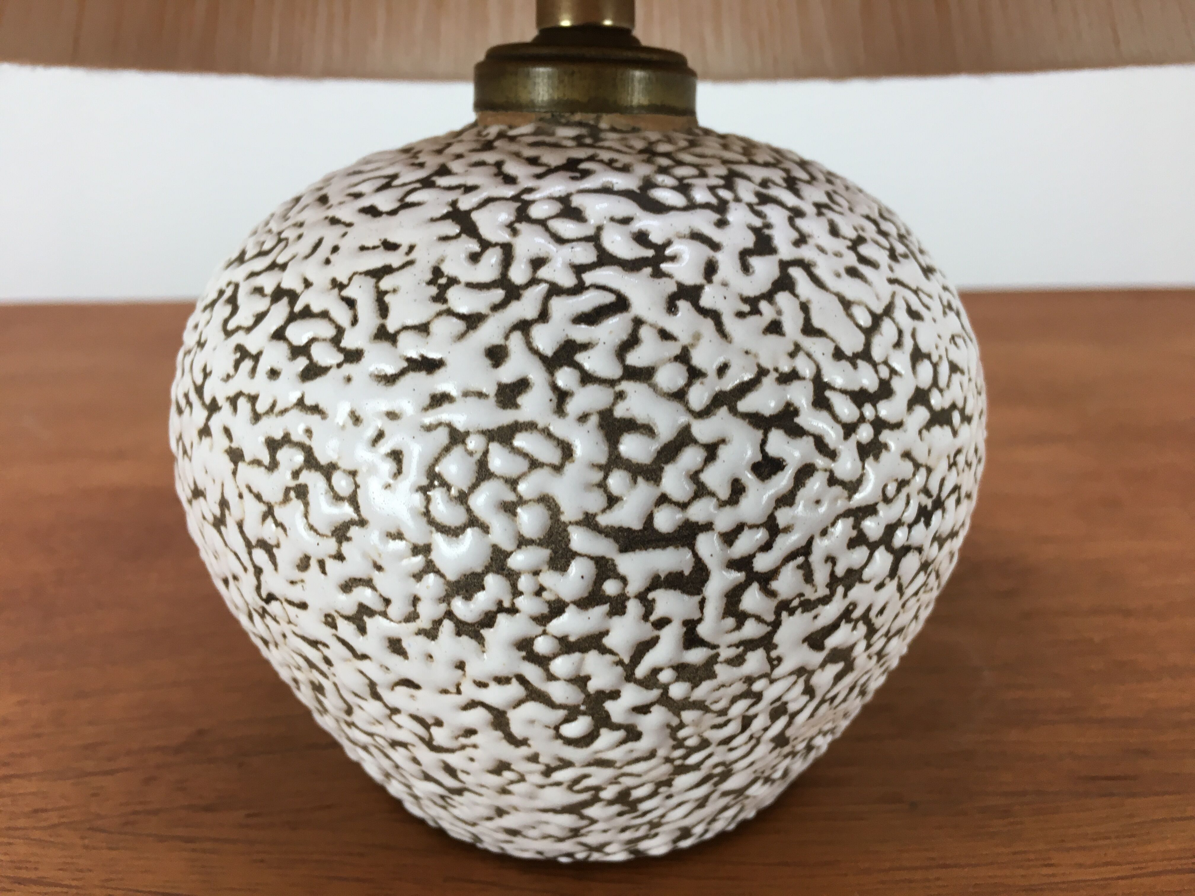 White and black art deco ceramic ball lamp