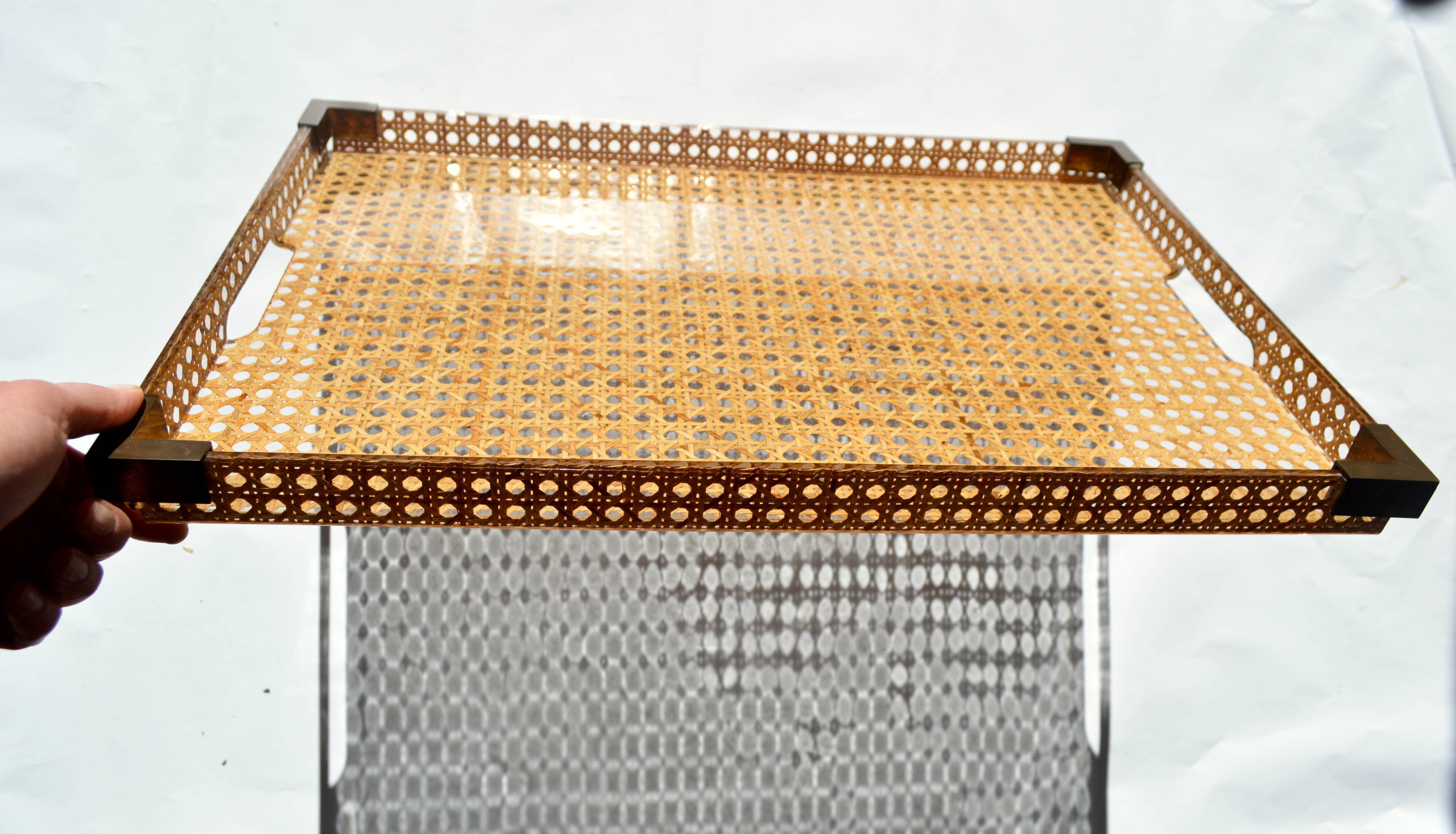 Plexi tray and cannage