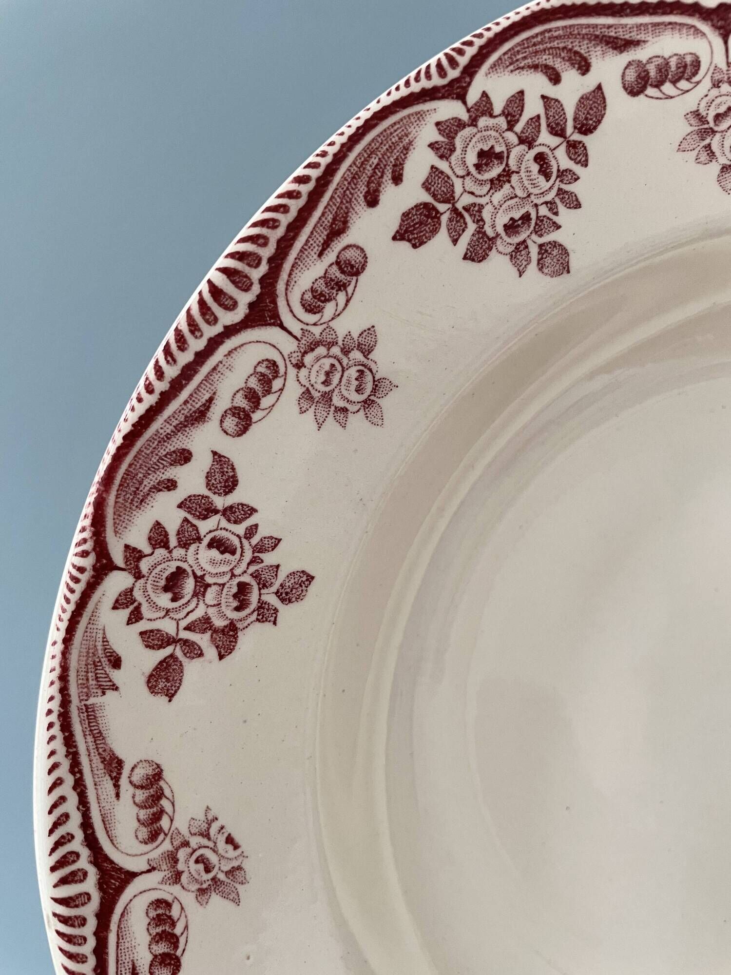 Set of 5 hollow plates Terre de Fer models "Bordeaux" Choisy Le Roi