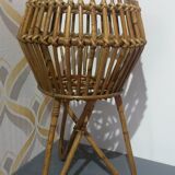 Tripod rattan worker