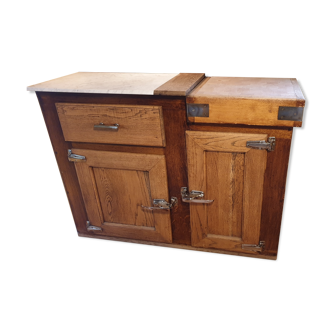 Old fridge to integrate into modern kitchen