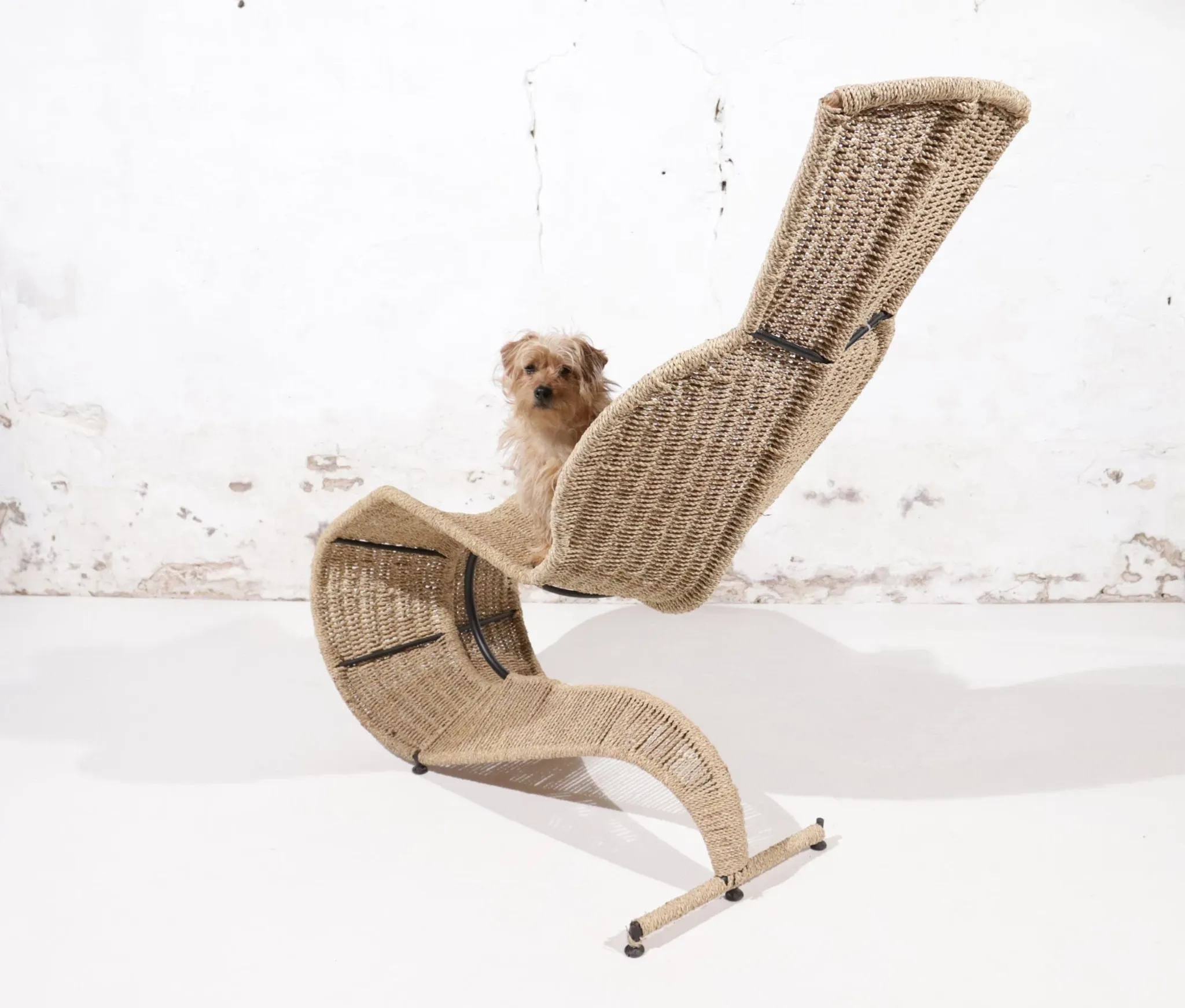Tom Dixon Bolide rocking chaise in steel and woven seagrass – London, 1991