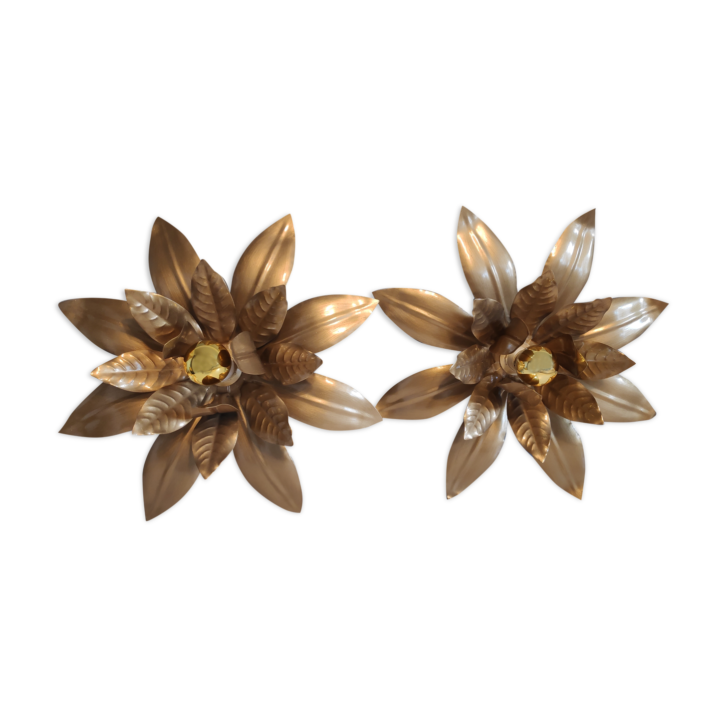 Wall light gold metal sheets