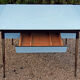 Table de marque rotub en formica bleu clair