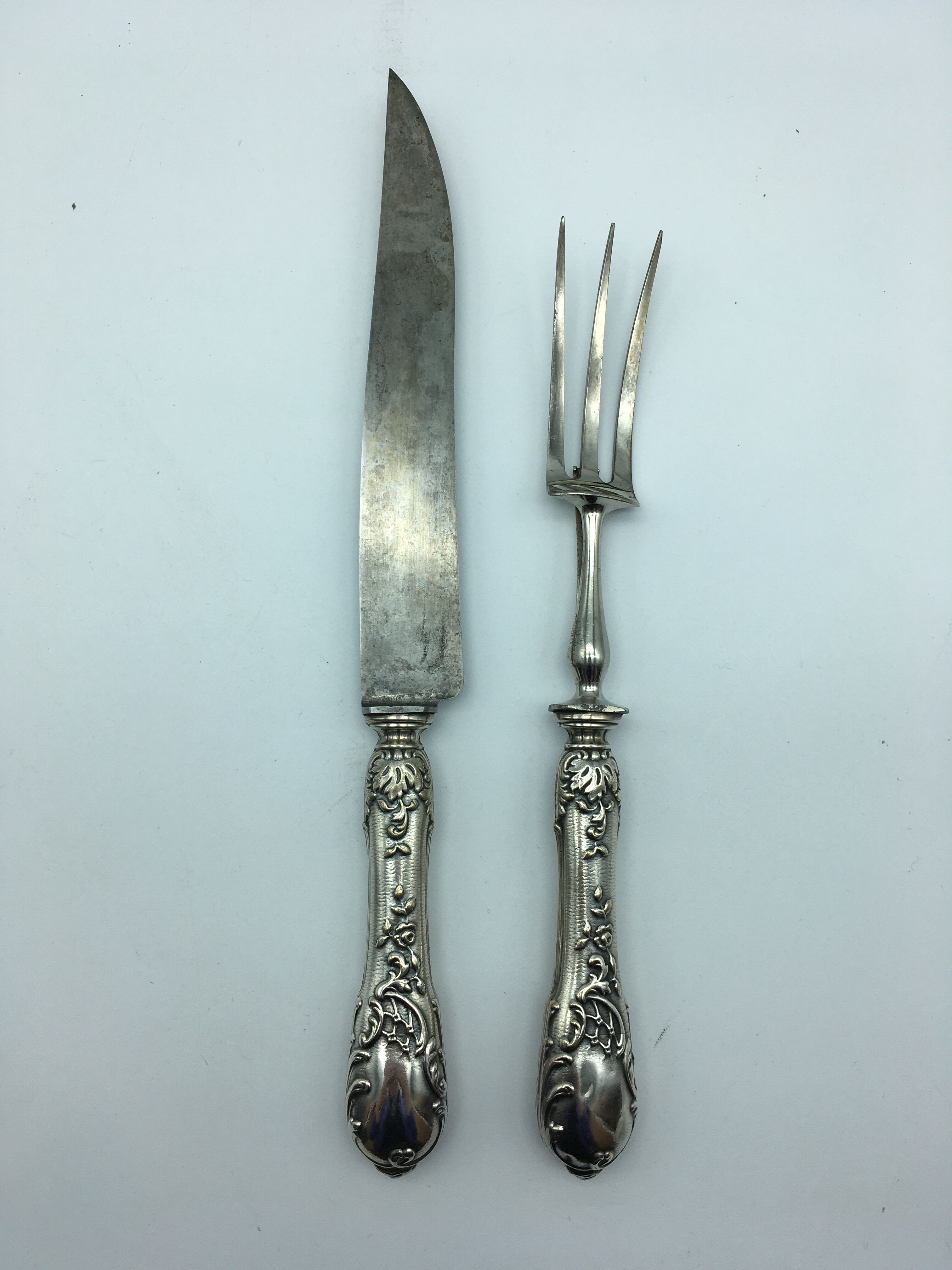 Box of cutlery with leg / roast silver filled.