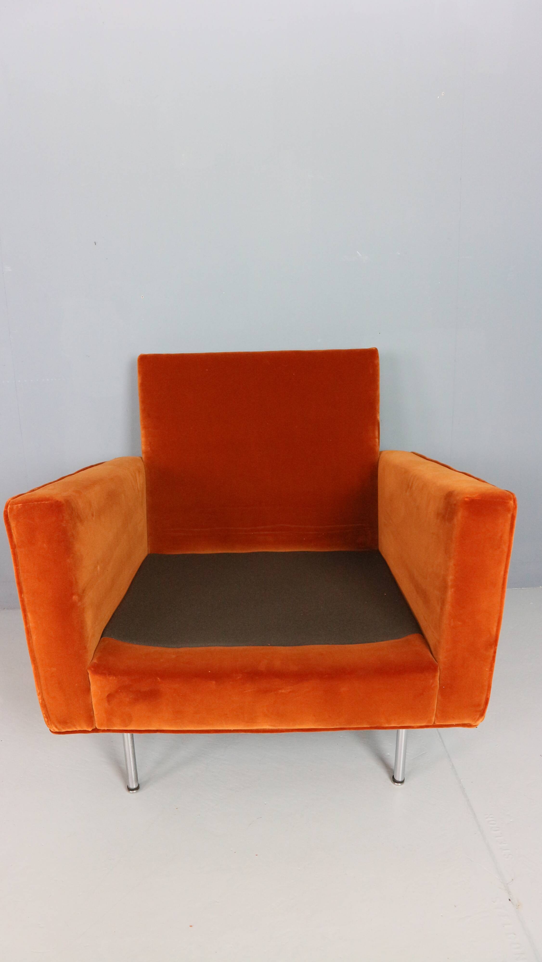 Pair of 1st edition easy chairs 25 BC by Florence Knoll in velvet, 1950s