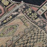 Tapis vintage oriental fait main rose et crème 4x7, 130x225 cm