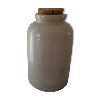 enamelled sandstone pot