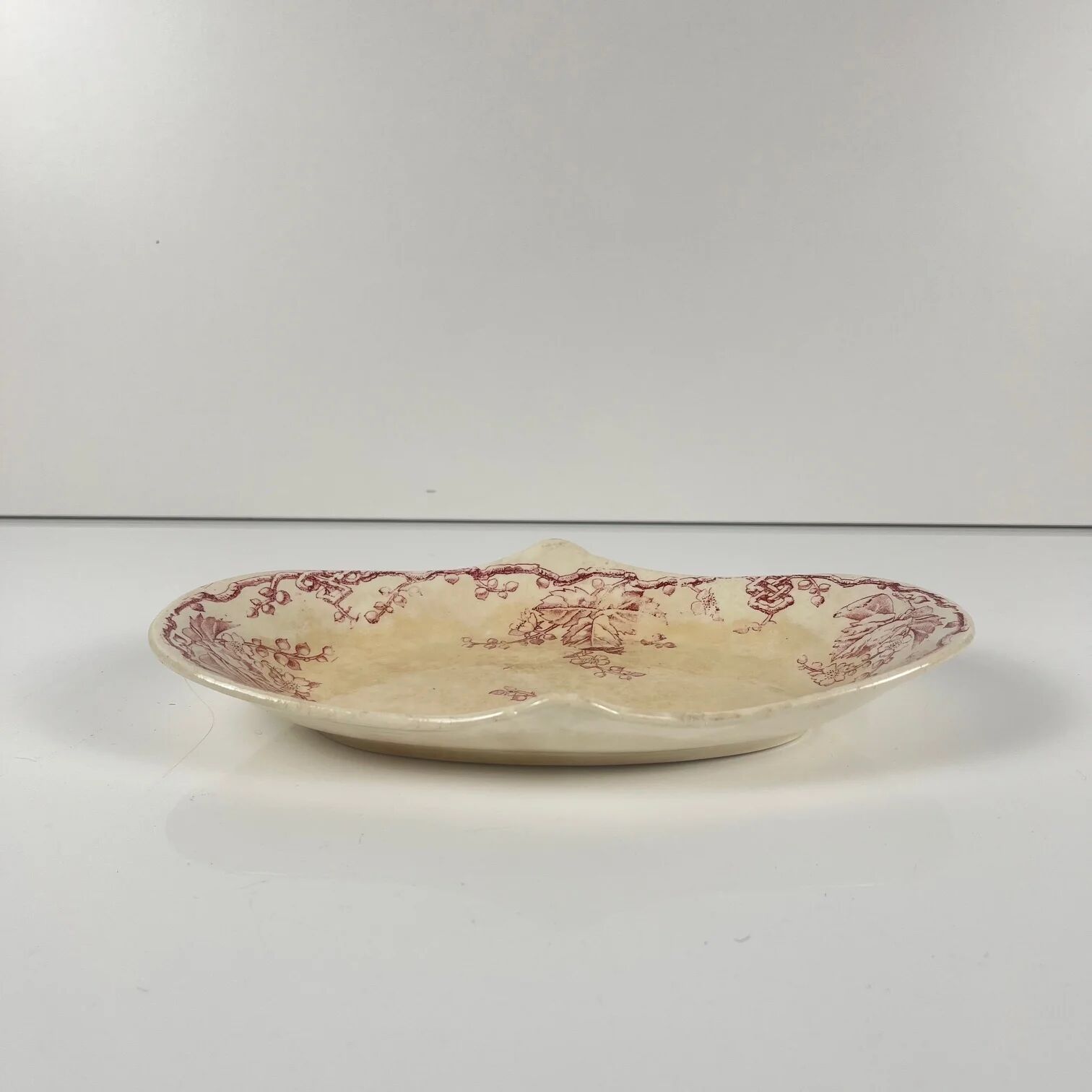 Oval dish with side handle KG Lunéville Ironstone, "Fontainebleau", pink, 19th century
