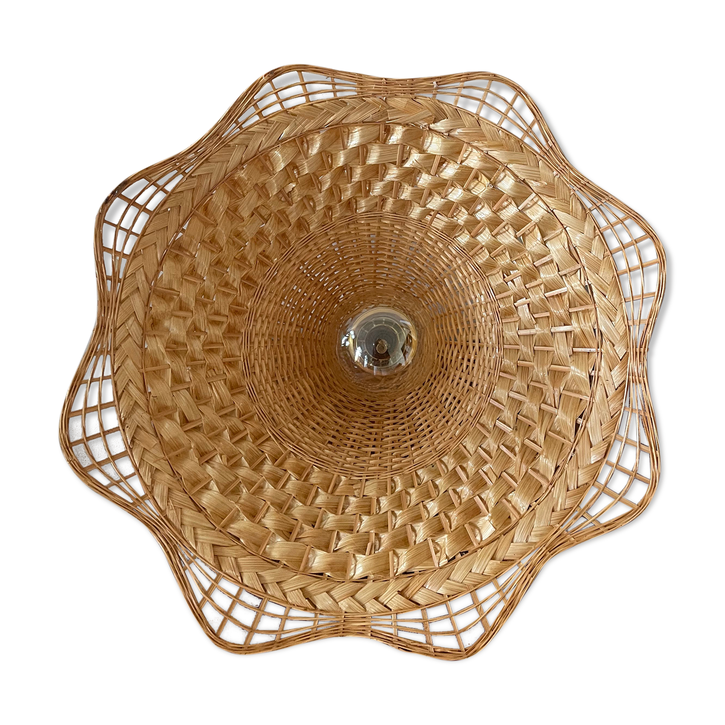 Wall lamp in natural fiber