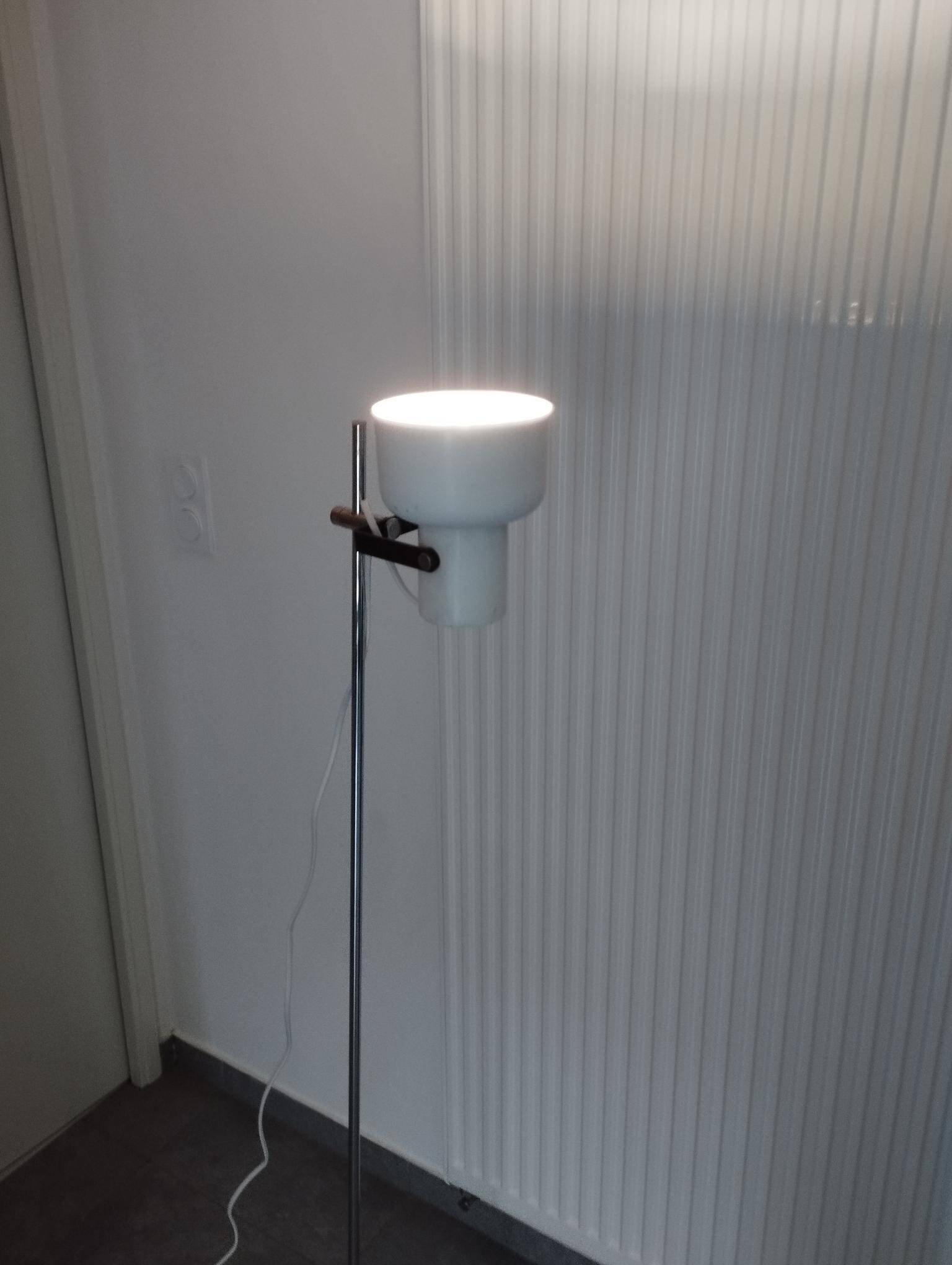 Space-Age Lamp - Scandinavian design floor lamp - adjustable vintage era